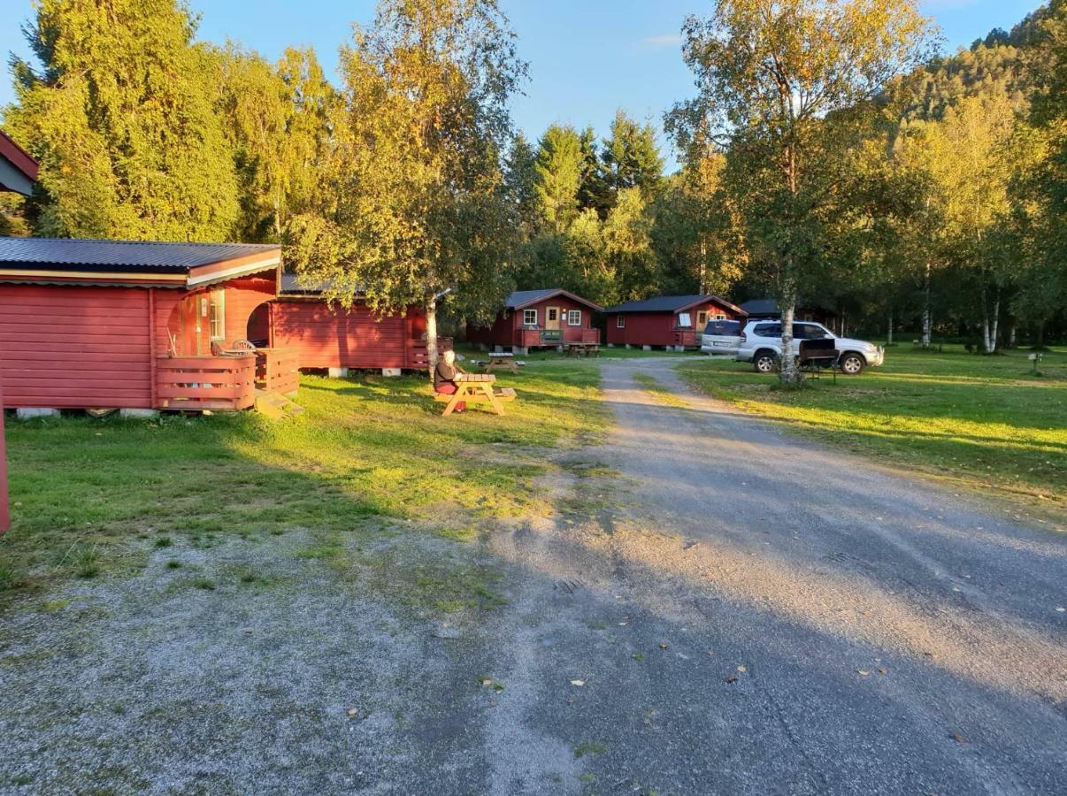 Romsdalseggen Camping Isfjorden Exterior photo